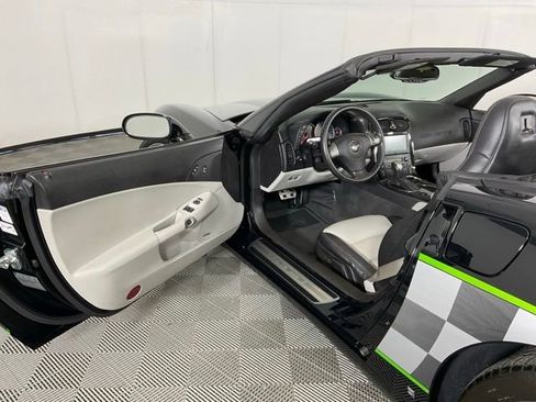Used 2008 Chevrolet Corvette Convertible w/ Preferred Equipment Group RWD image 36