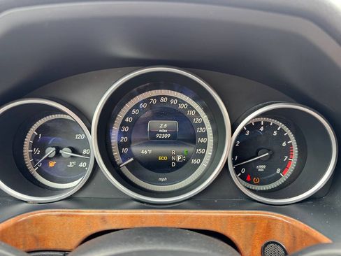 Used 2014 Mercedes-Benz E 350 4MATIC Sedan image 14