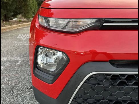 Used 2022 Kia Soul LX w/ Technology Package image 8