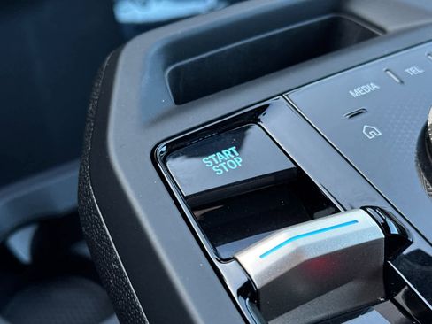 Used 2025 BMW iX xDrive50 image 24