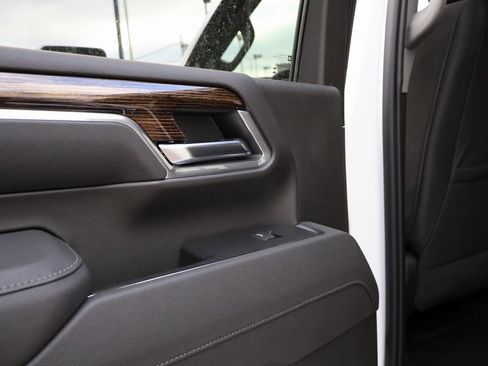 New 2026 GMC Sierra 2500 SLE image 24