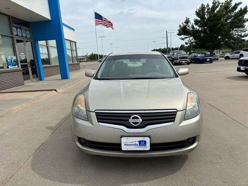 Used 2009 Nissan Altima 2.5 S FWD image 2