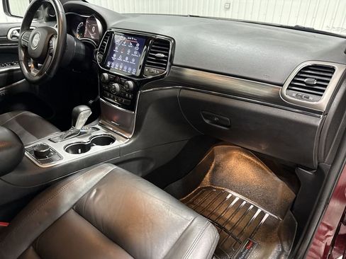 Used 2019 Jeep Grand Cherokee Limited AWD/4WD image 30