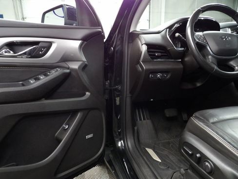 Used 2021 Chevrolet Traverse RS w/ LPO, Floor Liner Package AWD/4WD image 52