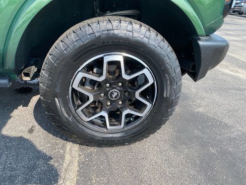 Used 2023 Ford Bronco Outer Banks AWD/4WD image 12