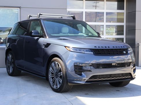 New 2026 Land Rover Range Rover Sport Dynamic SE AWD/4WD image 3