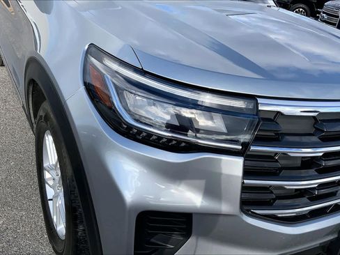 Certified 2025 Ford Explorer Active image 27