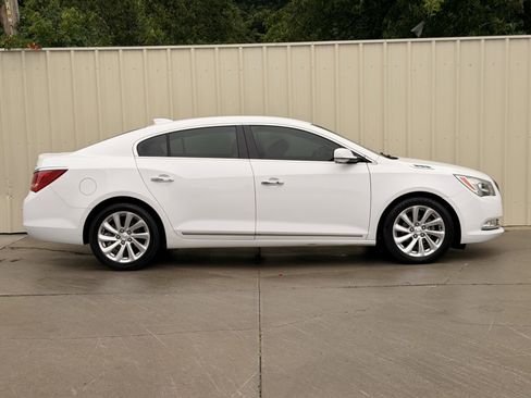 Used 2015 Buick LaCrosse Leather w/ Experience Buick Package FWD image 3