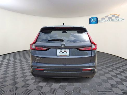 Certified 2025 Honda CR-V LX image 5