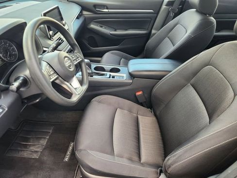 Certified 2022 Nissan Altima 2.5 SV image 10