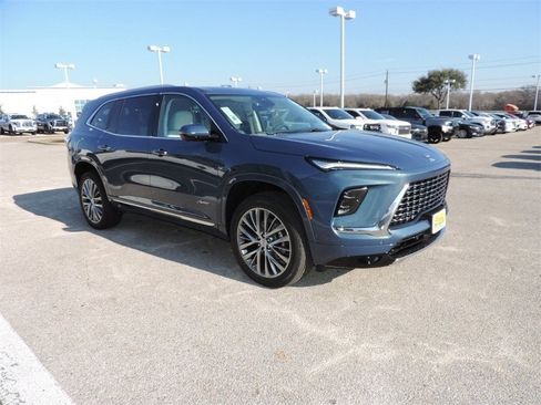 New 2026 Buick Enclave Avenir image 3
