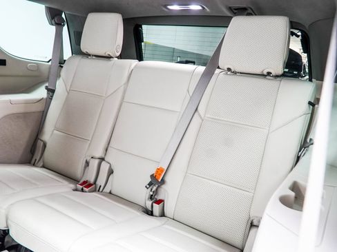 Used 2024 Cadillac Escalade Premium Luxury Platinum RWD image 57