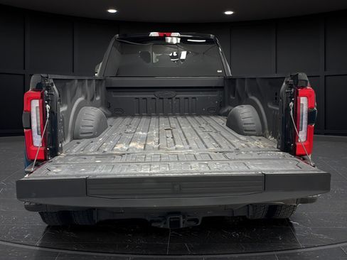 Used 2025 Ford F450 Platinum w/ FX4 Off-Road Package AWD/4WD image 27