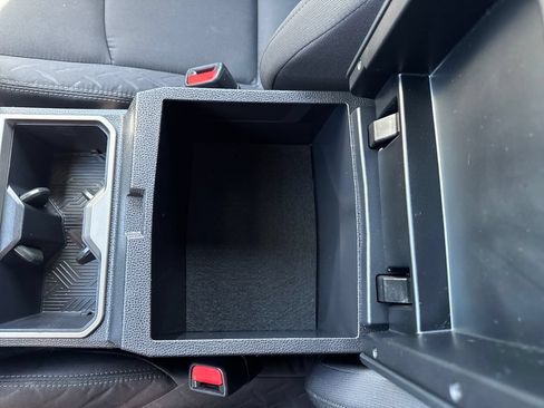 Certified 2025 Toyota Tacoma SR5 AWD/4WD image 26
