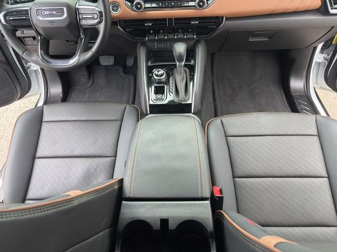 New 2025 GMC Canyon AT4 w/ LPO, Off Road Lift Package AWD/4WD image 21
