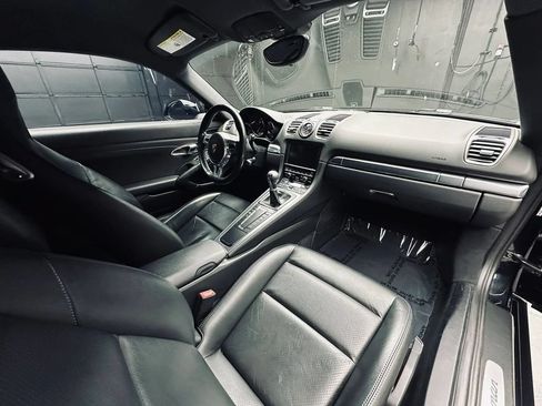 Used 2016 Porsche Cayman RWD image 19