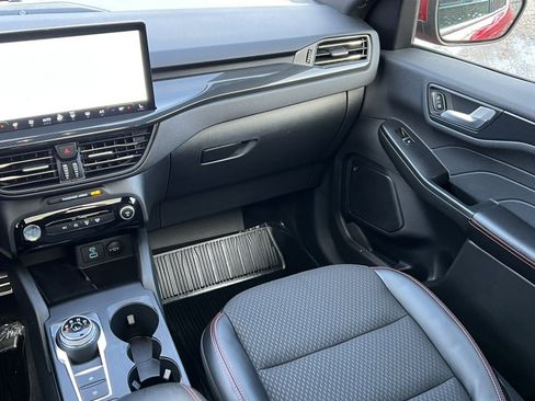 Certified 2023 Ford Escape ST-Line Select w/ Tech Pack #2 image 31