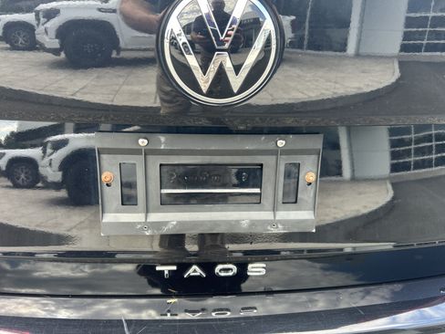 Used 2022 Volkswagen Taos SE AWD/4WD image 8