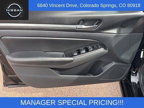 Used 2023 Nissan Altima 2.5 SV FWD image 19