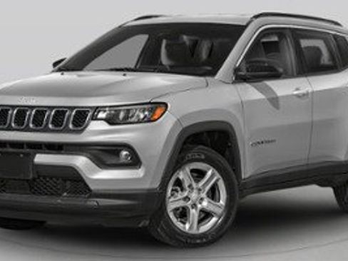 Used 2024 Jeep Compass Latitude AWD/4WD image 1