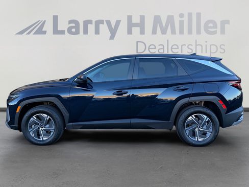 Certified 2026 Hyundai Tucson Blue SE image 2