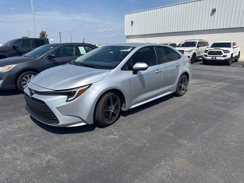 Used 2026 Toyota Corolla LE FWD image 1