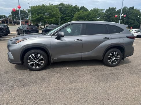 Used 2026 Toyota Highlander XLE AWD/4WD image 4