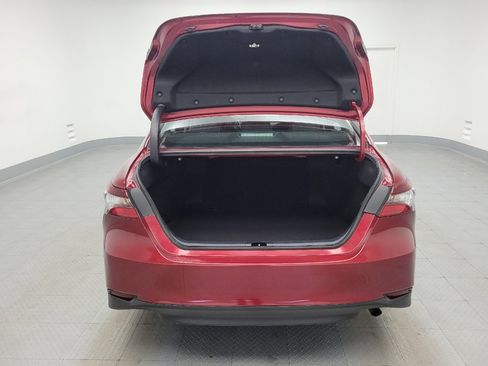 Used 2022 Toyota Camry LE image 29