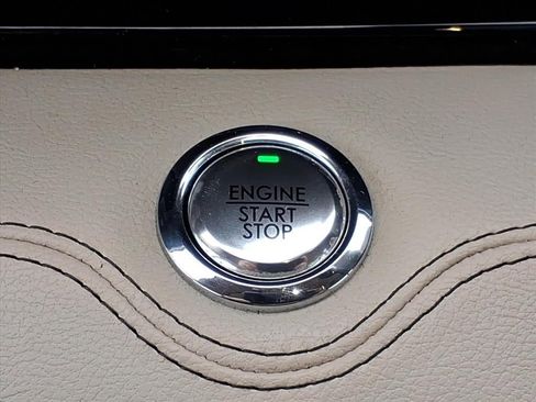 Used 2019 Lincoln Navigator Reserve image 23