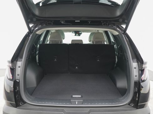 Certified 2026 Hyundai Tucson Limited AWD/4WD image 16