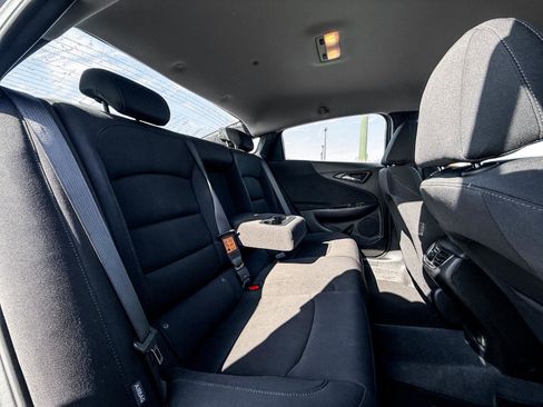 Used 2024 Chevrolet Malibu LT FWD image 17