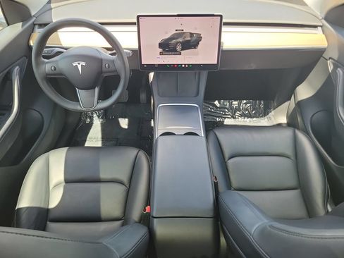 Used 2022 Tesla Model Y Long Range AWD/4WD image 12