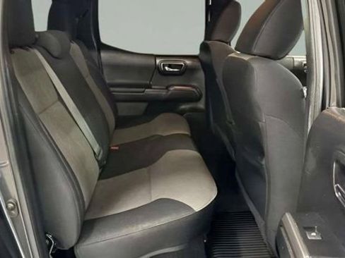 Used 2023 Toyota Tacoma TRD Sport image 23