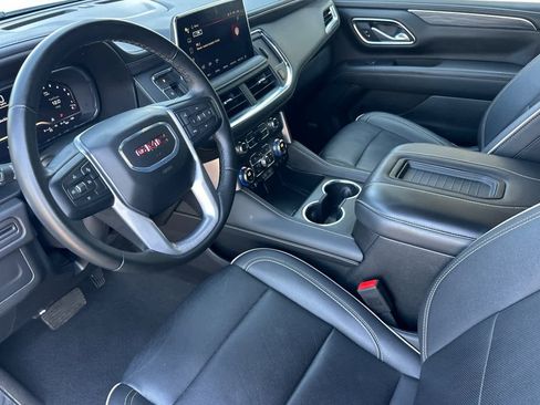 Used 2024 GMC Yukon XL SLT image 12