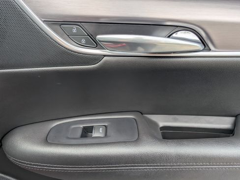 Used 2019 Cadillac XT5 Luxury image 22