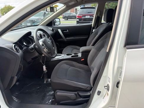Used 2015 Nissan Rogue S w/ Convenience Package AWD/4WD image 16