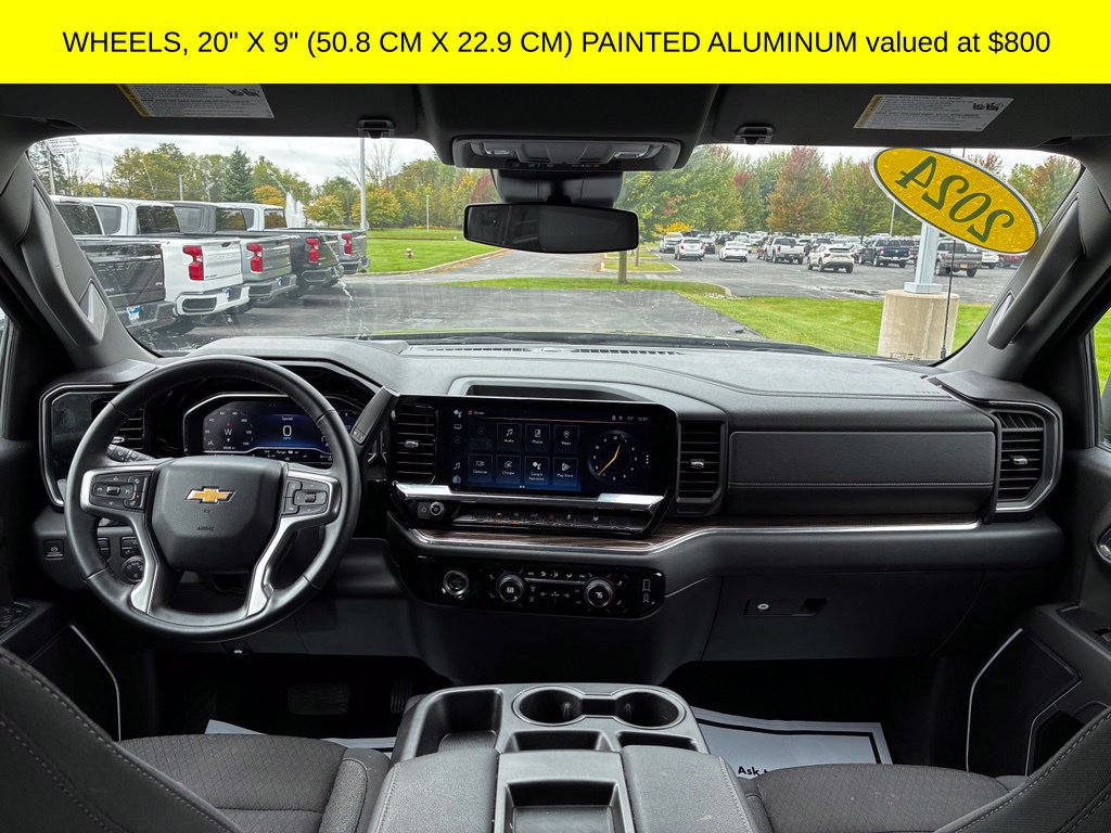 Used 2024 Chevrolet Silverado 1500 LT AWD/4WD image 3