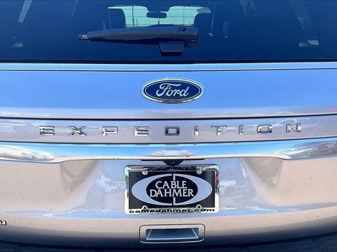 Used 2023 Ford Expedition Platinum AWD/4WD image 32