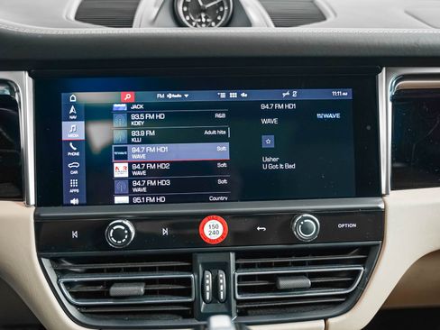 Certified 2023 Porsche Macan S AWD/4WD image 22