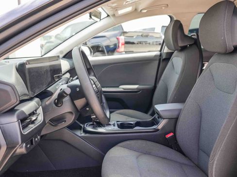 Used 2025 Kia K4 FWD image 17