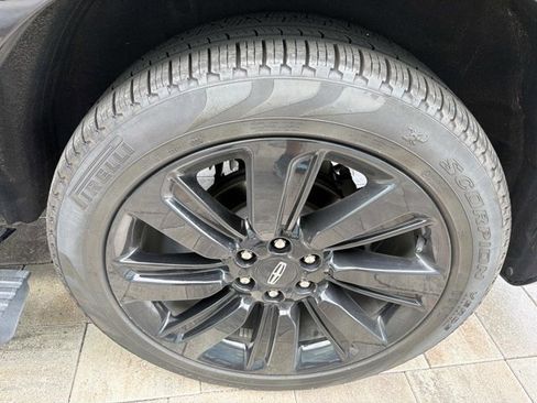 Certified 2023 Lincoln Navigator Reserve AWD/4WD image 34