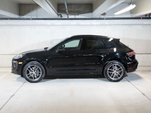 Certified 2026 Porsche Macan AWD/4WD image 2