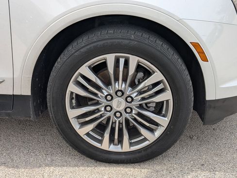 Used 2017 Cadillac XT5 Premium Luxury FWD image 22