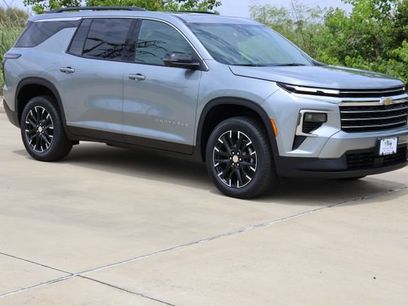 New 2026 Chevrolet Traverse LT w/ Sun and Wheel Package