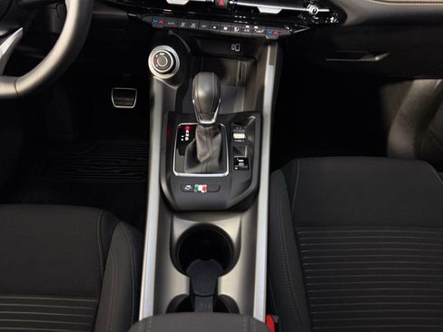 Used 2025 Alfa Romeo Tonale AWD/4WD image 15