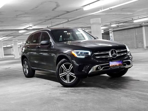 Used 2022 Mercedes-Benz GLC 300 4MATIC image 4