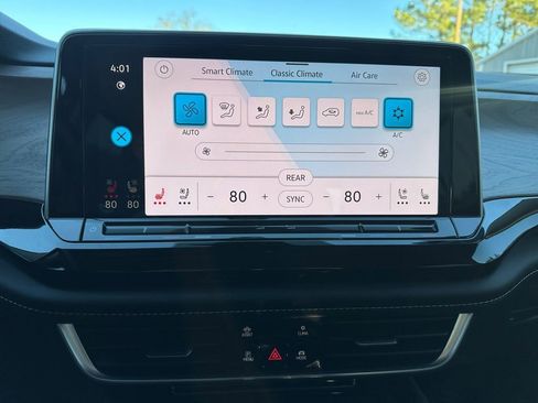 Used 2024 Volkswagen Atlas SE image 22