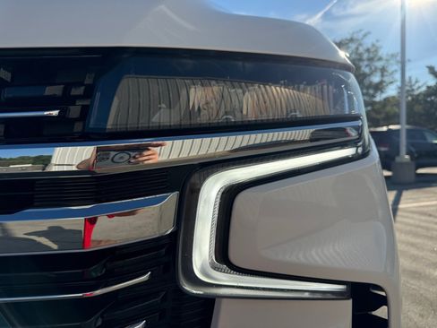 Used 2021 Chevrolet Suburban LT w/ LT Signature Package AWD/4WD image 30