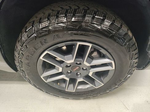 Used 2026 GMC Terrain AT4 AWD/4WD image 4