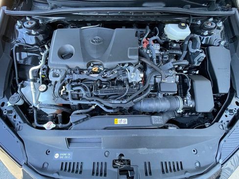 Used 2025 Toyota Camry SE FWD image 32
